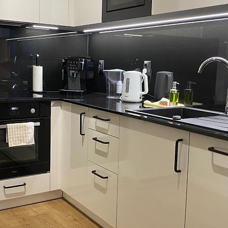 Apartamenty Magia Z Bezplatnym Parkingiem I Klimatyzacja Rzeszów Exterior foto